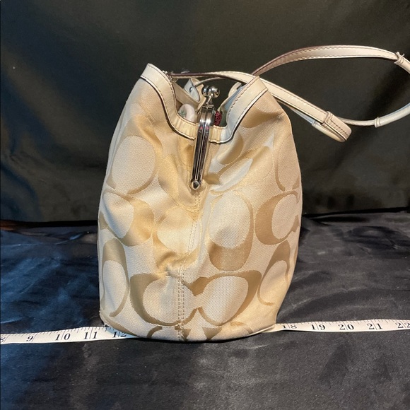 Coach signature strap kiss-locked frame Satchel - Picture 7 of 11